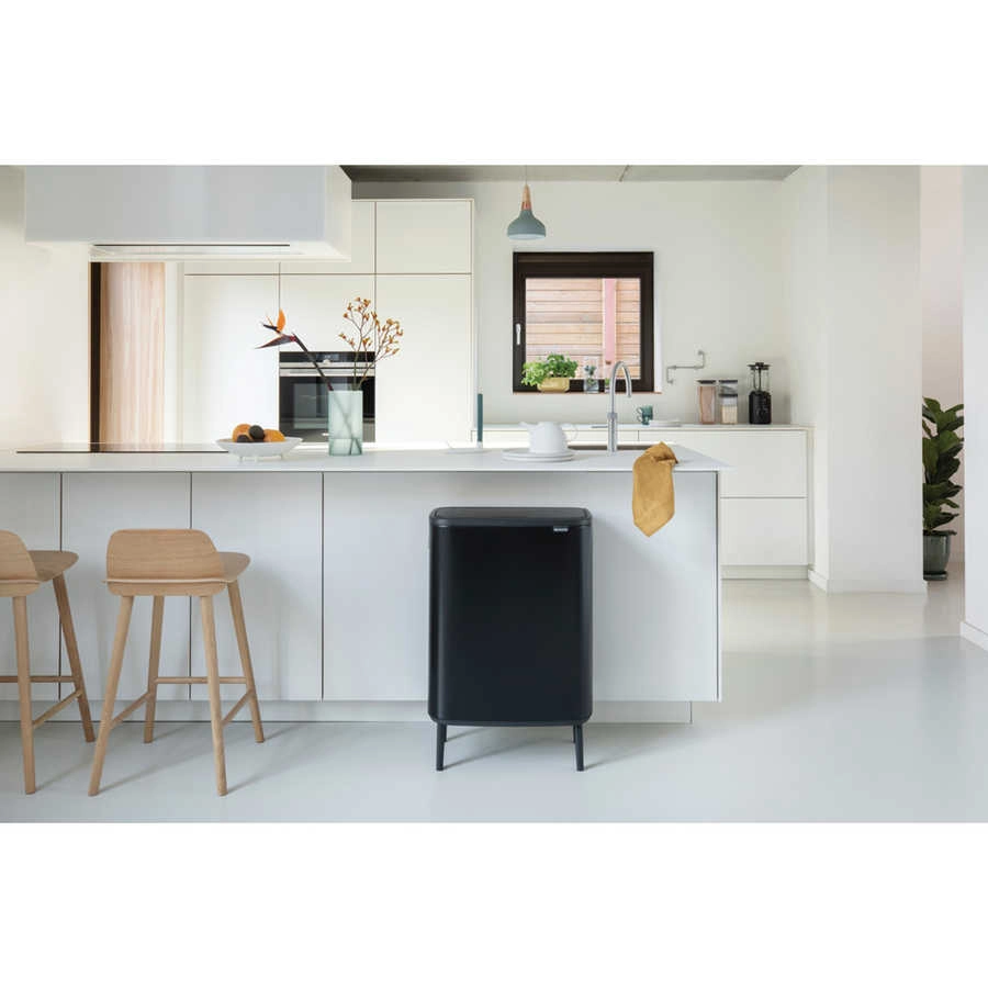 سطل زباله لمسی برند Brabantia هلند مدل BO با ظرفیت ۶۰ لیتر، رنگ مشکی مات، کد BRA 130229