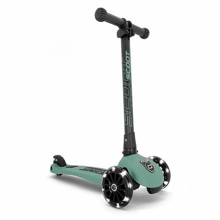 اسکوتر کودک برند Scoot and Ride اتریش مدل Highwaykick 3 با چرخ های مجهز به چراغ LED