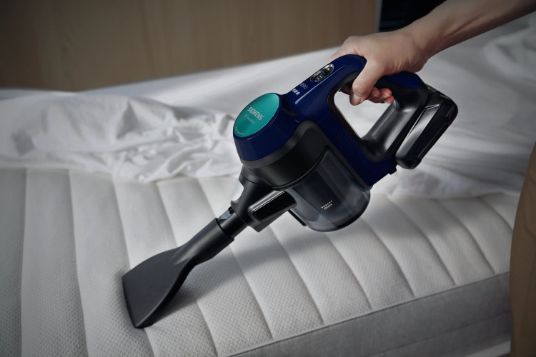 جارو شارژی ایستاده برند Siemens آلمان سری iQ500 مدل VSM120XXL