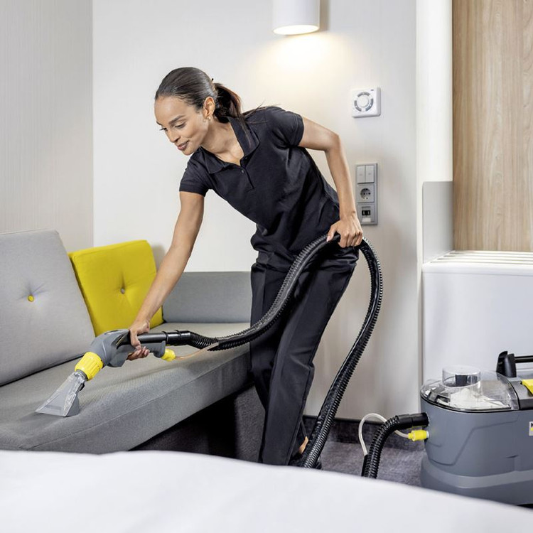دستگاه شستشوی فرش و مبل برند Karcher مدل Puzzi 10/1